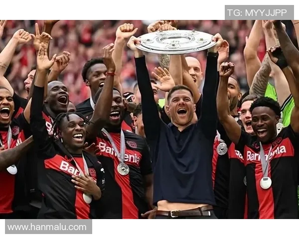 奥格斯堡小胜领跑，逆袭倒数第一！