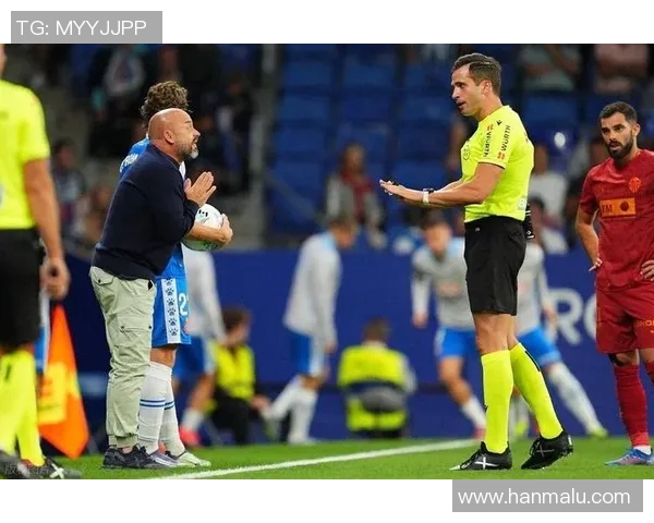 巴伦西亚新帅入主,引援大动作力争新赛季冲击前四 巴伦西亚新帅入主,引援大动作力争新赛季冲击前四