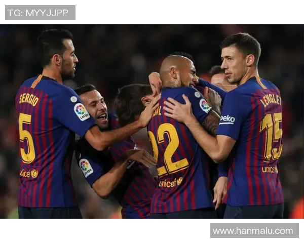 巴萨后防线再现失误，球迷怒批主帅战术无效