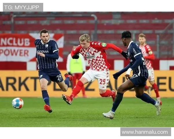 拜仁慕尼黑痛失领头羊位置，德甲积分榜告急失利让球队雪上加霜