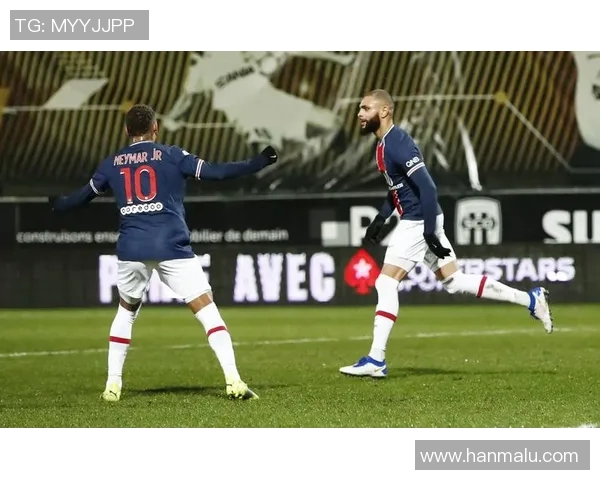 内马尔受伤缺阵，巴黎圣日耳曼遭遇重创，法甲争冠形势再起变数