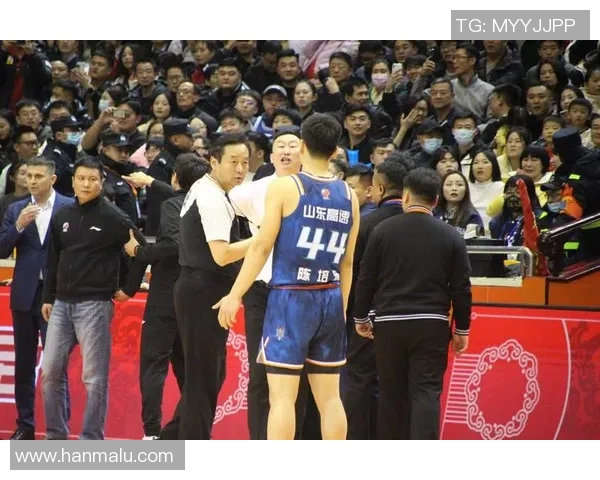 季前热身赛火花四射，球员们备战新赛季